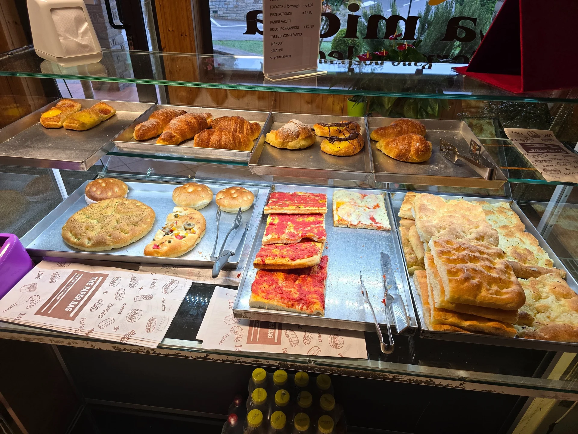 Vetrina Panetteria La Micca